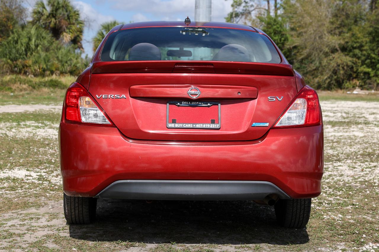 Nissan Versa  2016