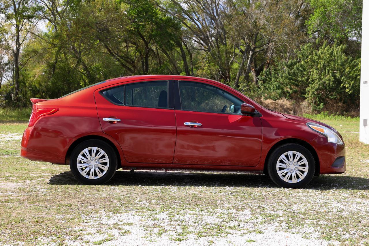 Nissan Versa  2016