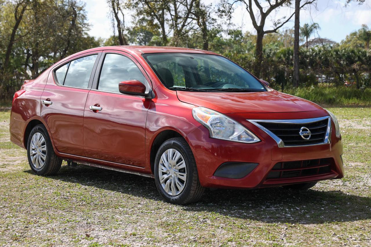 Nissan Versa  2016