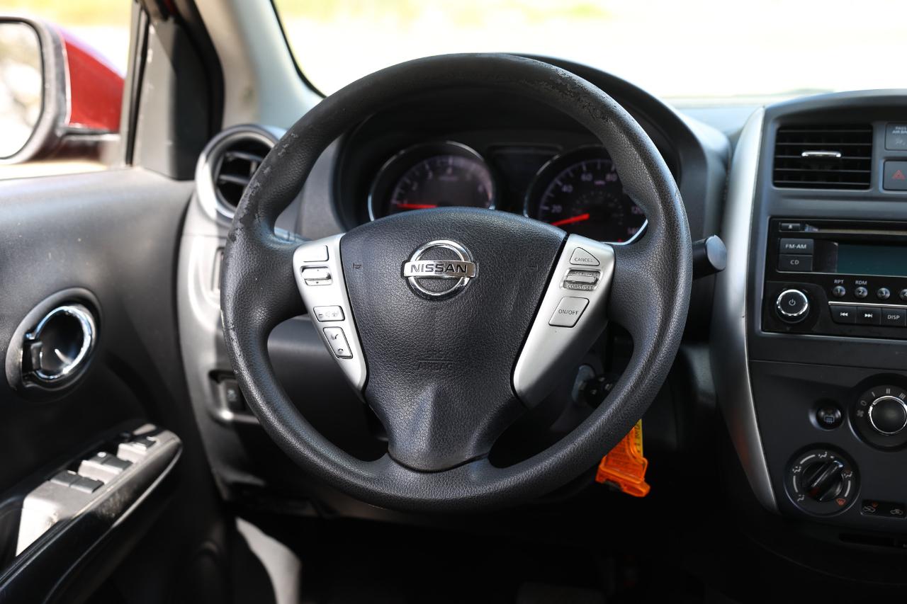 Nissan Versa  2016