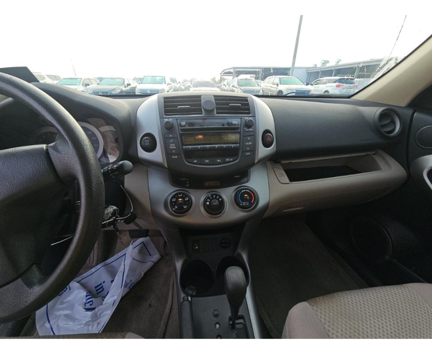 Toyota RAV4 Base 2006