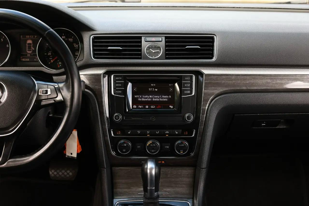 Volkswagen Passat  2016
