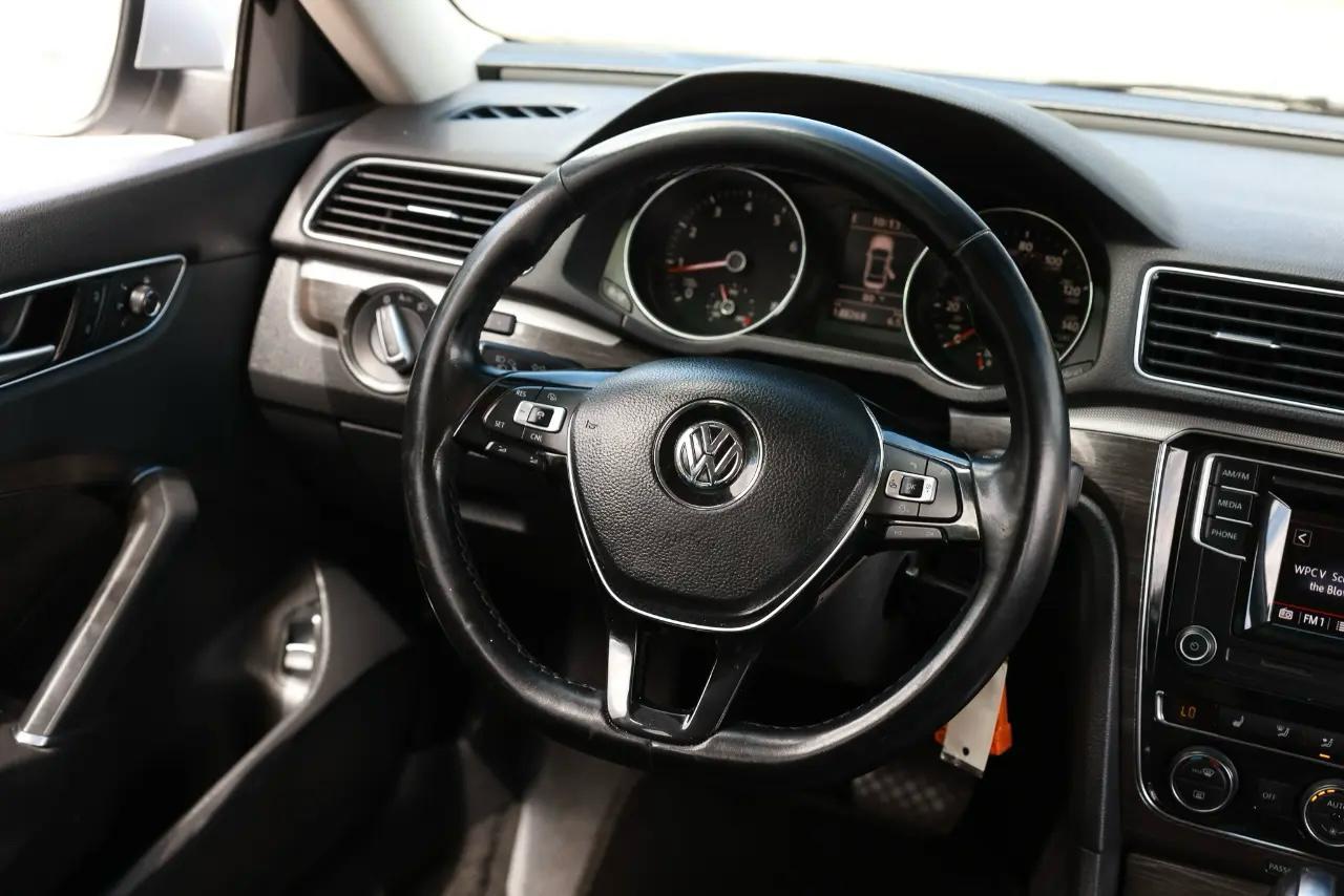 Volkswagen Passat  2016