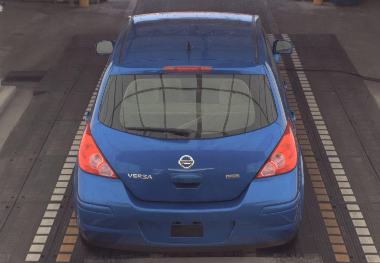 Nissan Versa  2012