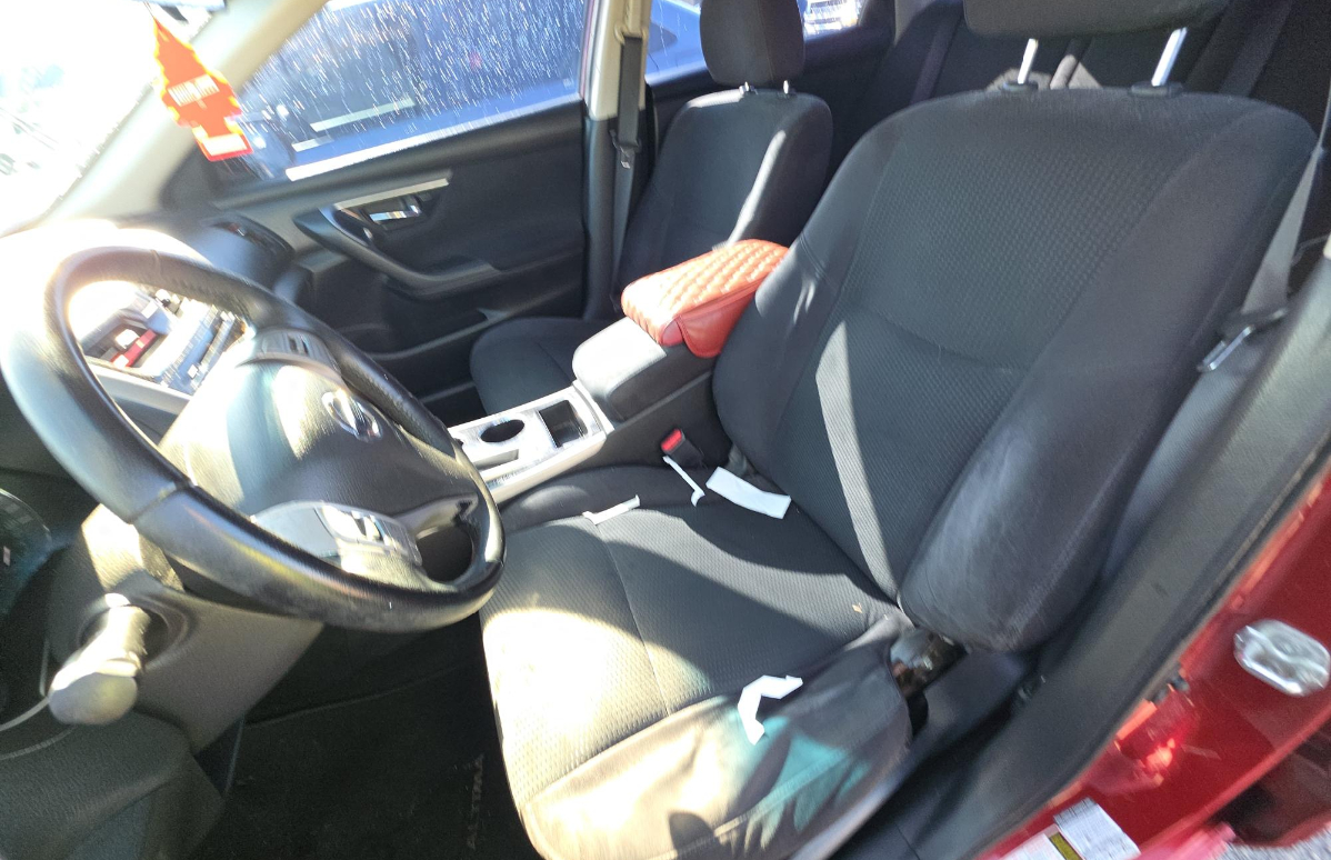 Nissan Altima 2.5 SV 2014