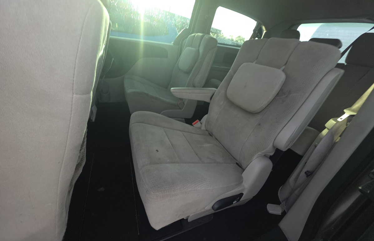 Dodge Grand Caravan  2012