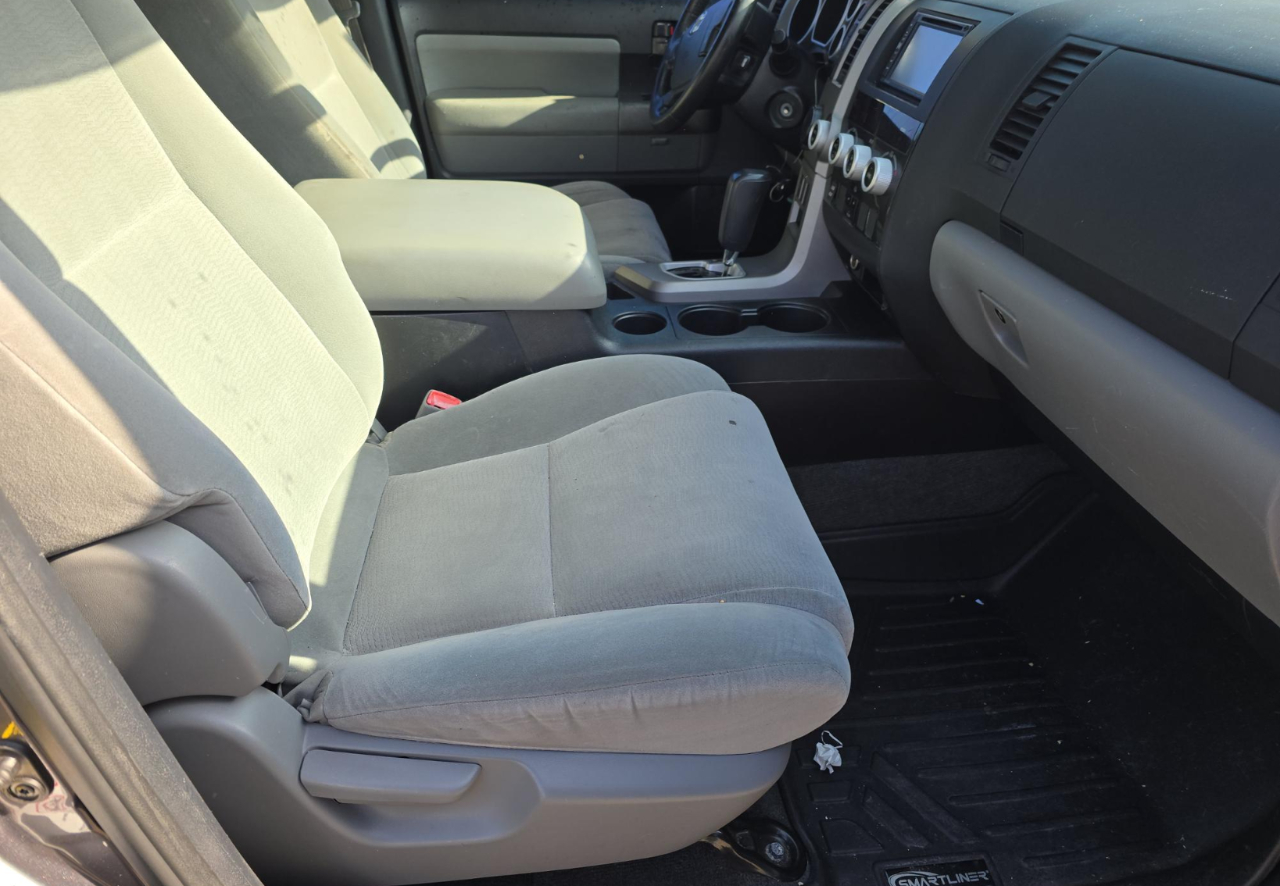 Toyota Sequoia SR5 2012