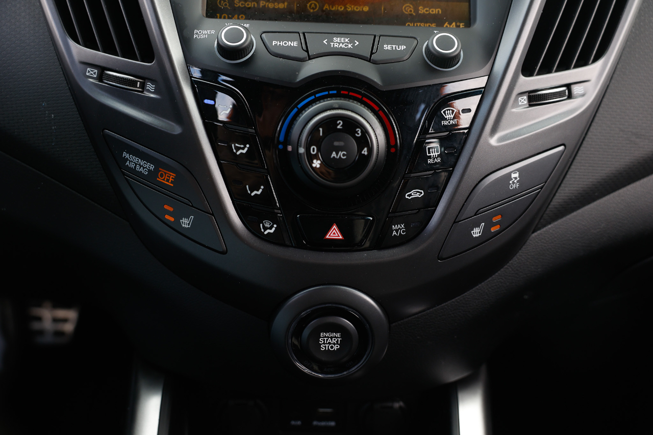 Hyundai Veloster  2015