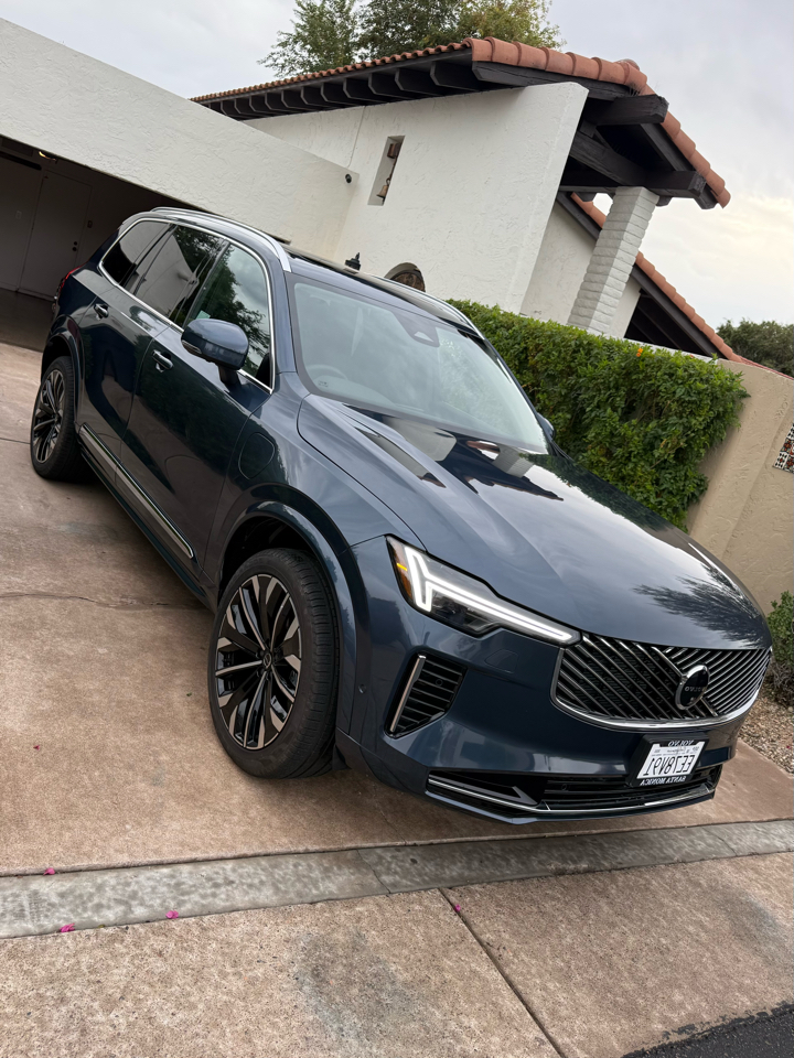 Volvo XC90 Plug-In Hybrid T8 AWD Plus 7-Seater 2025