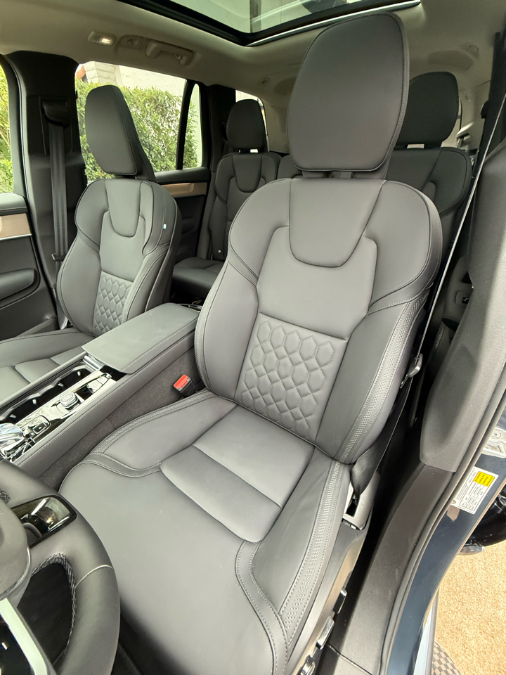 Volvo XC90 Plug-In Hybrid T8 AWD Plus 7-Seater 2025