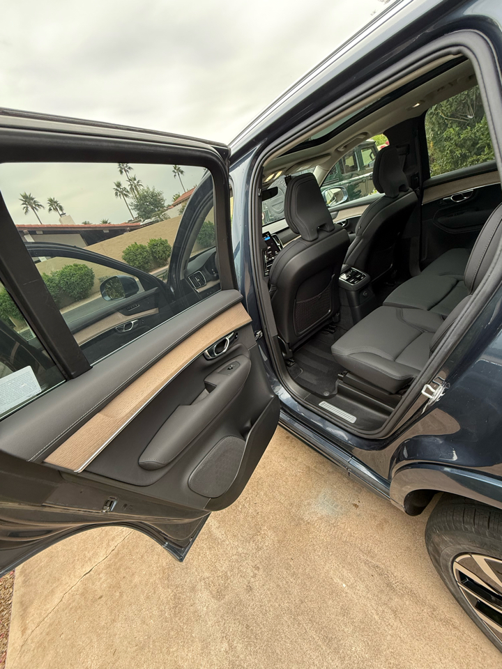 Volvo XC90 Plug-In Hybrid T8 AWD Plus 7-Seater 2025