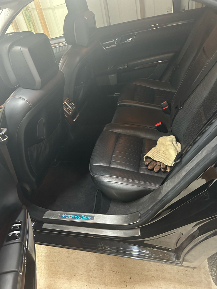 Mercedes-Benz S-Class S600 2011