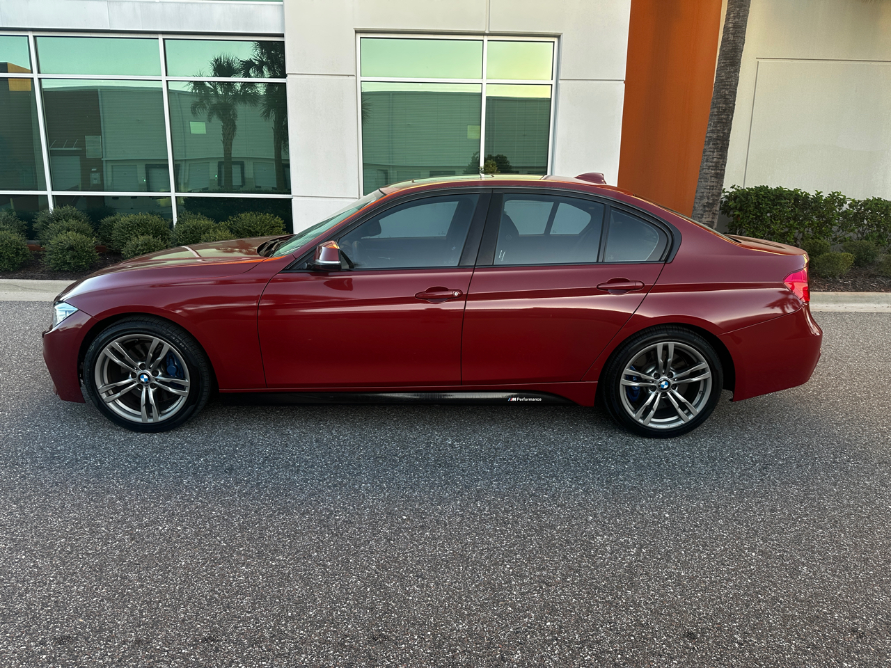 BMW 328i  2015