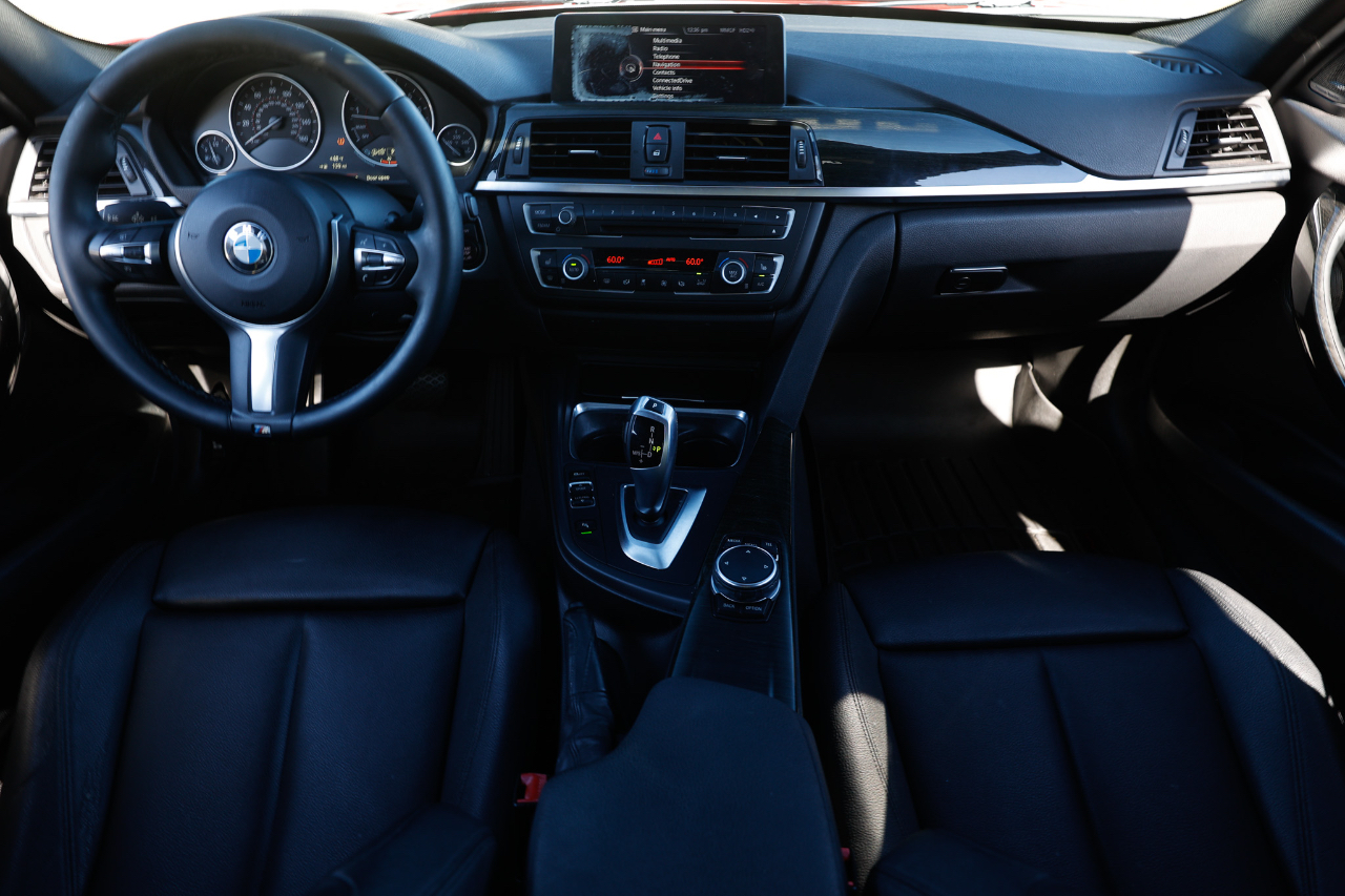 BMW 328i  2015