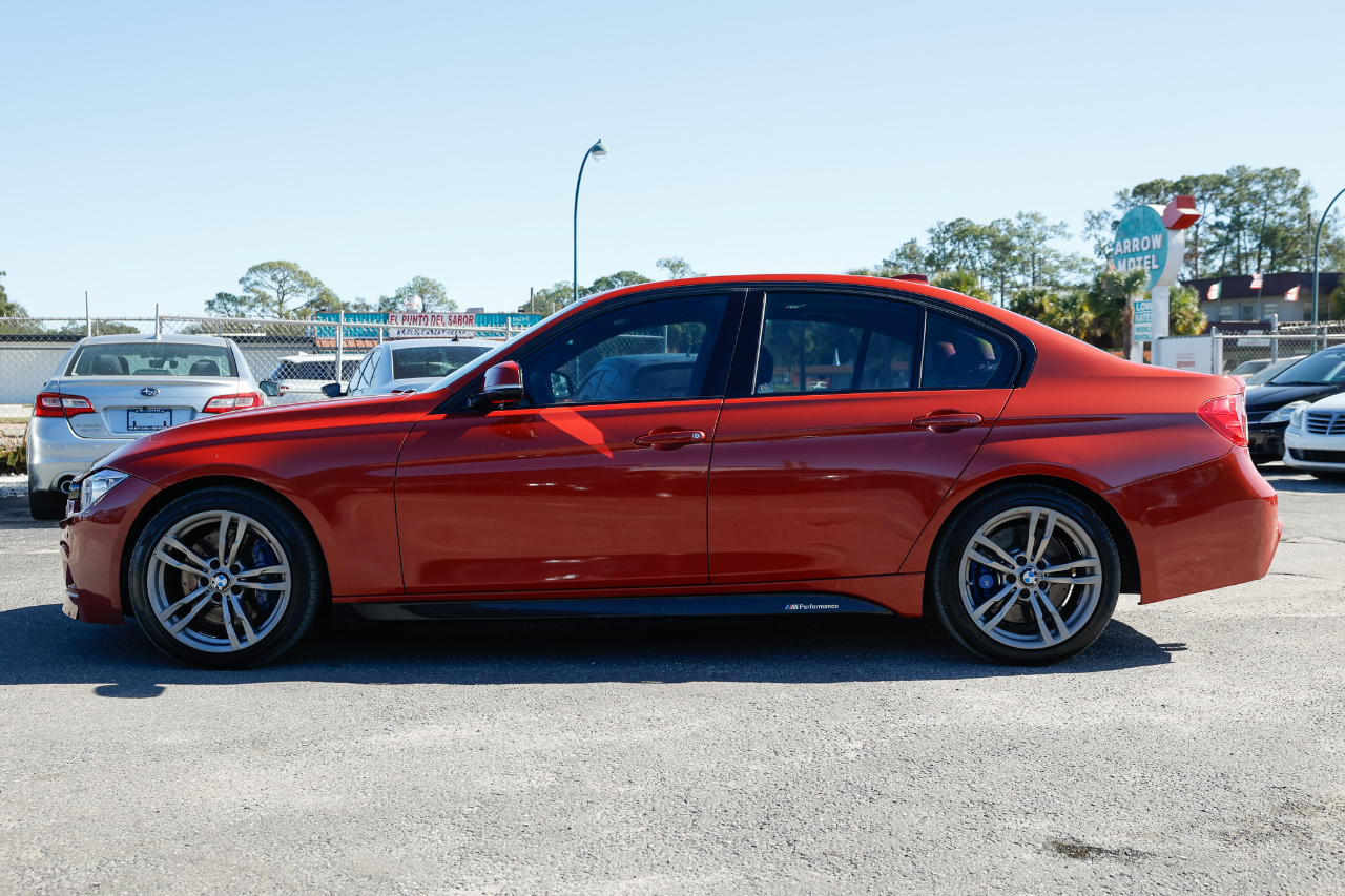 BMW 328i  2015