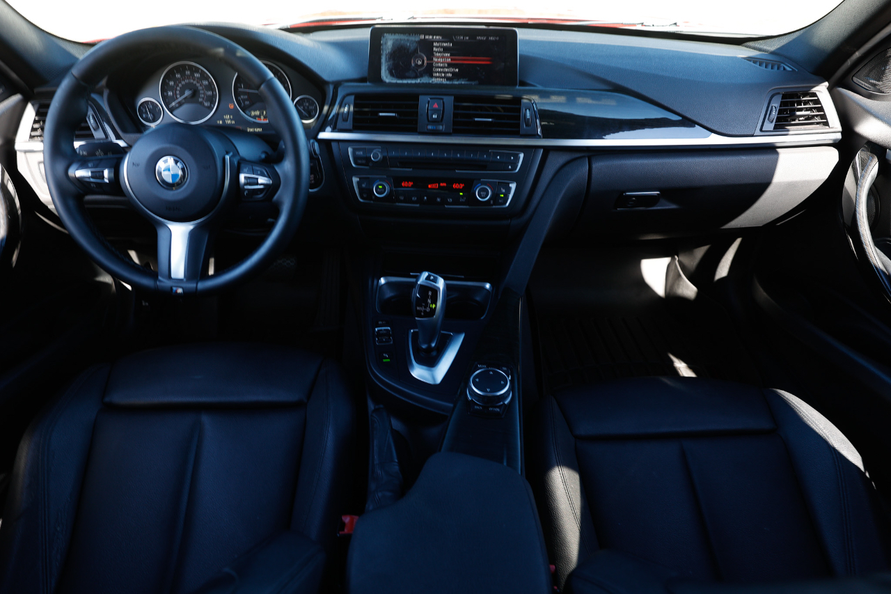 BMW 328i  2015