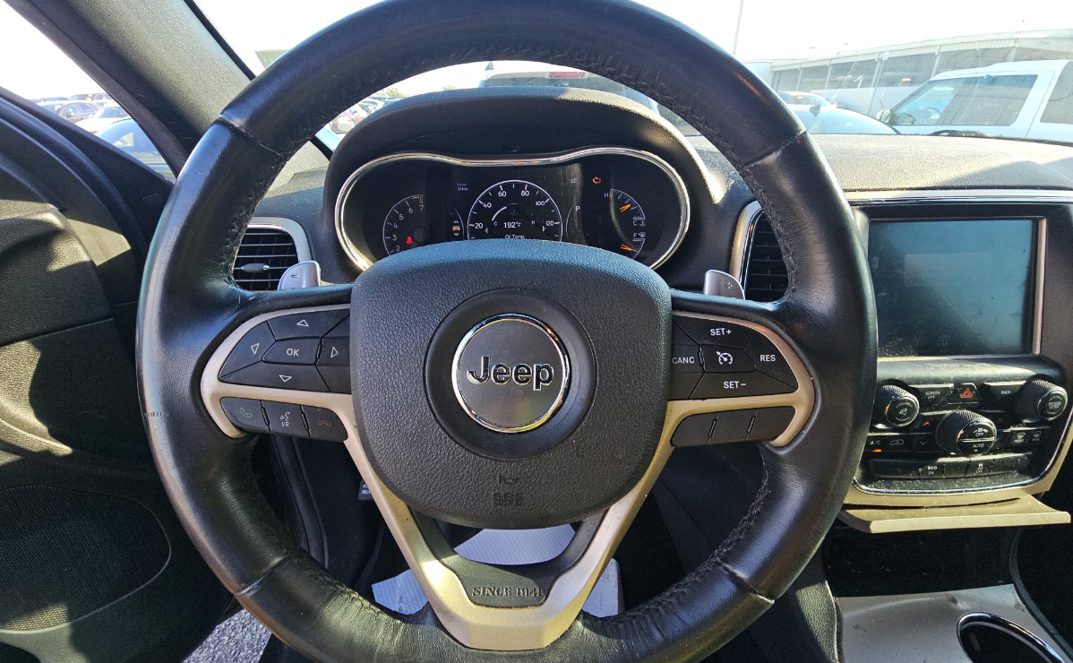 Jeep Grand Cherokee Laredo 2015