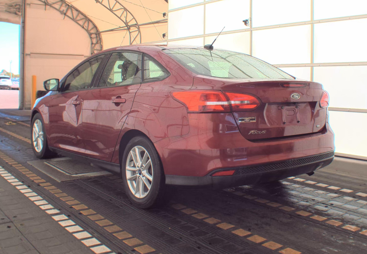 Ford Focus SE Sedan 2017