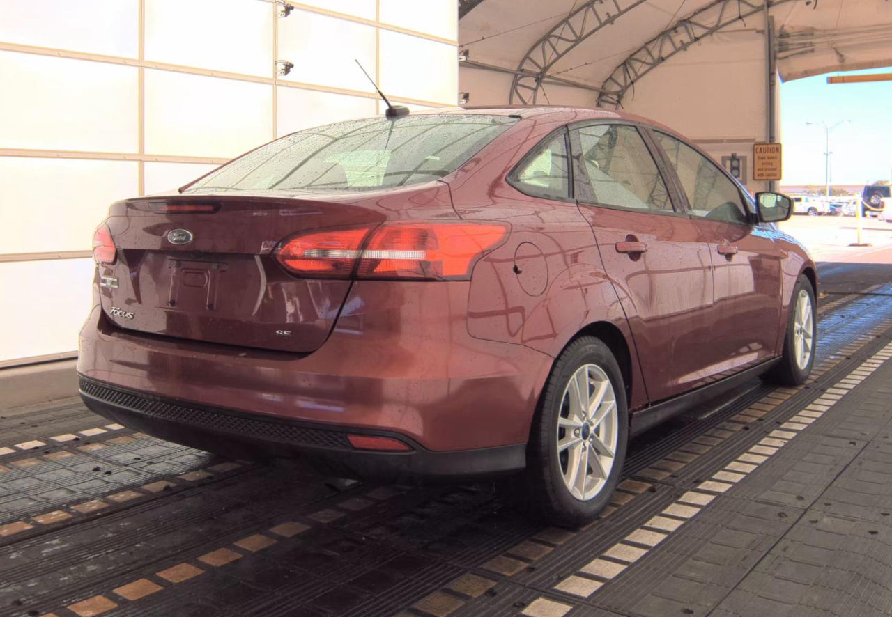 Ford Focus SE Sedan 2017