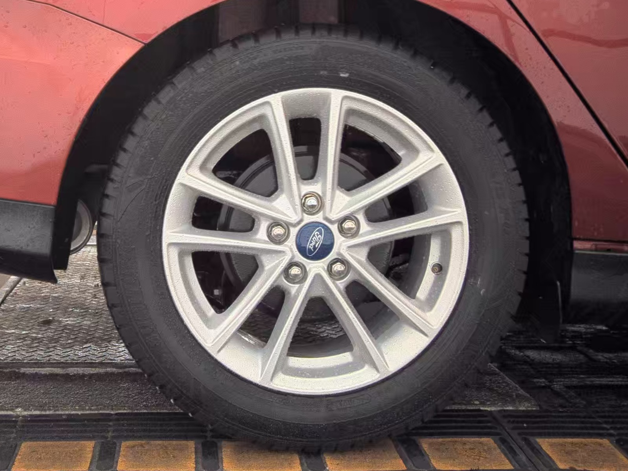 Ford Focus SE Sedan 2017