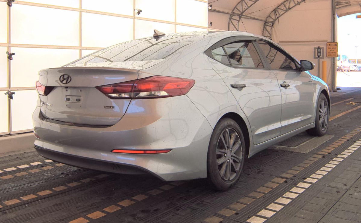 Hyundai Elantra SE 2017