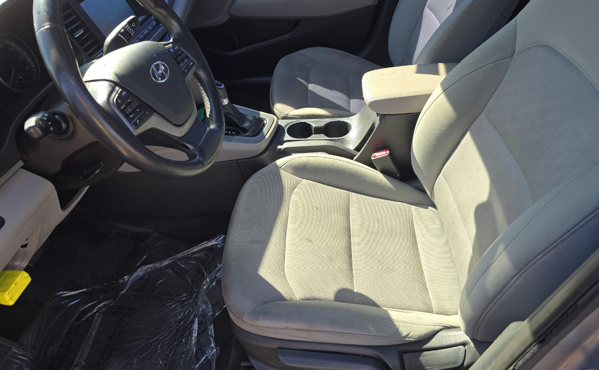 Hyundai Elantra SE 2017