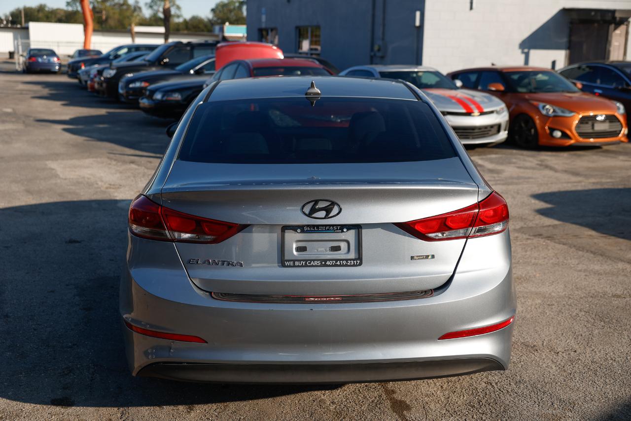 Hyundai Elantra SE 2017
