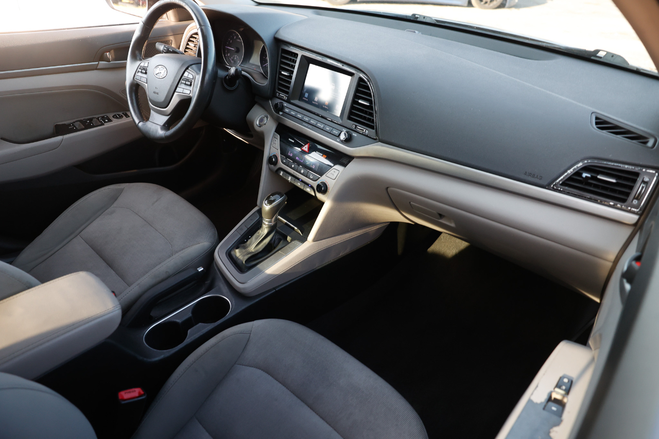 Hyundai Elantra SE 2017