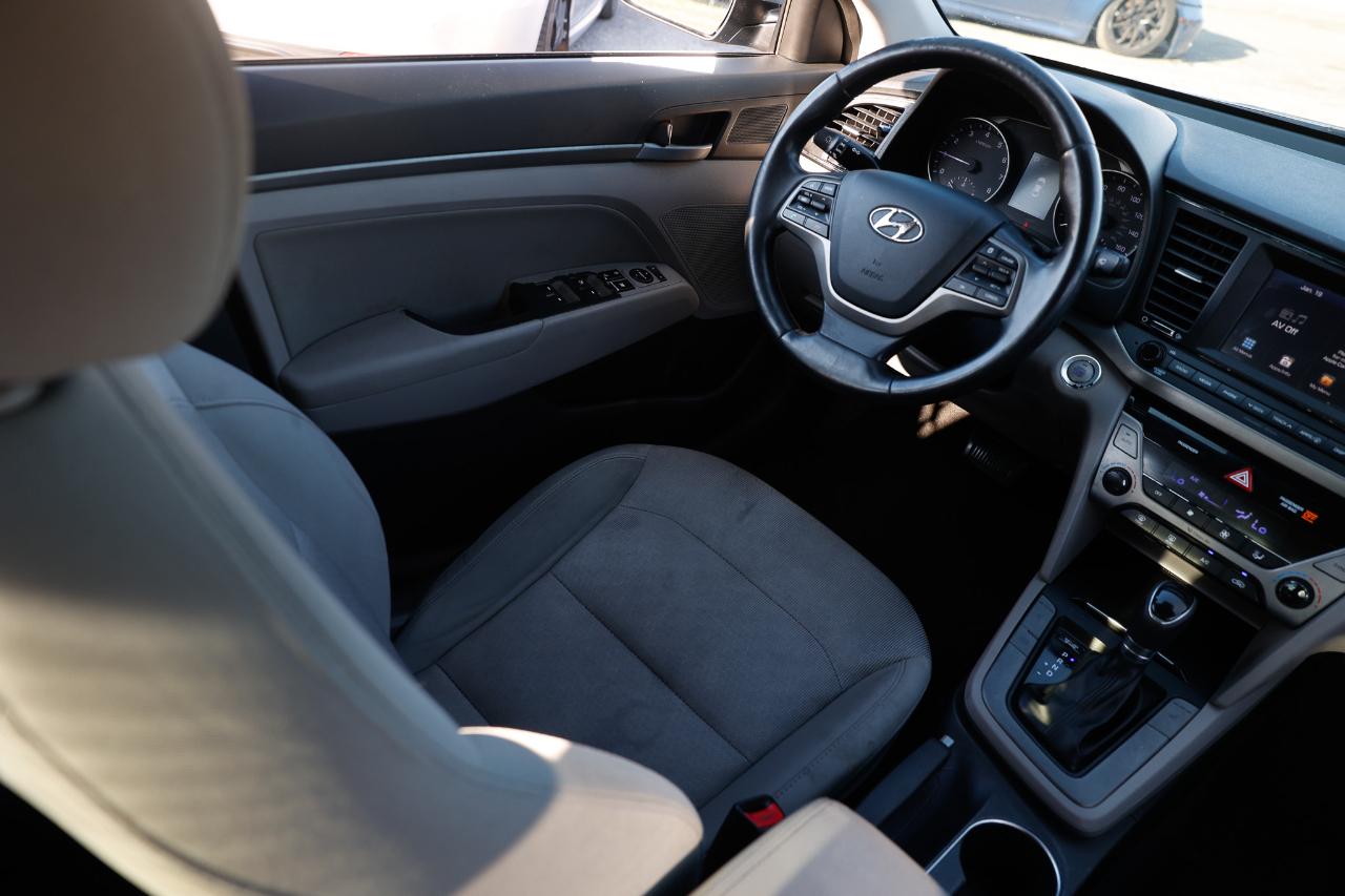 Hyundai Elantra SE 2017