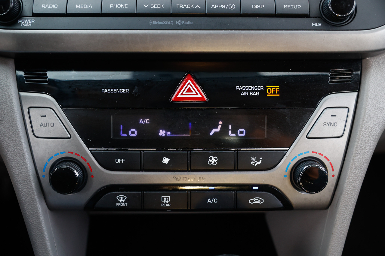 Hyundai Elantra SE 2017