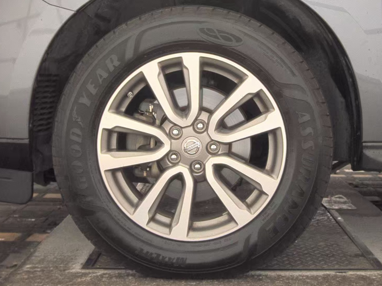 Nissan Pathfinder  2015