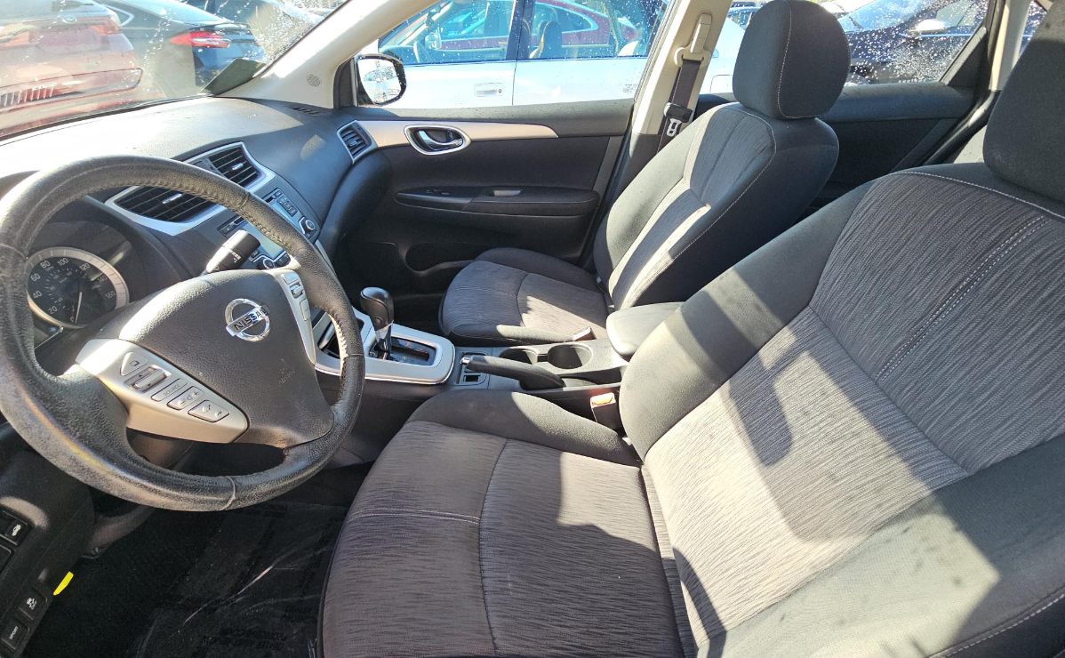 Nissan Sentra S 2015