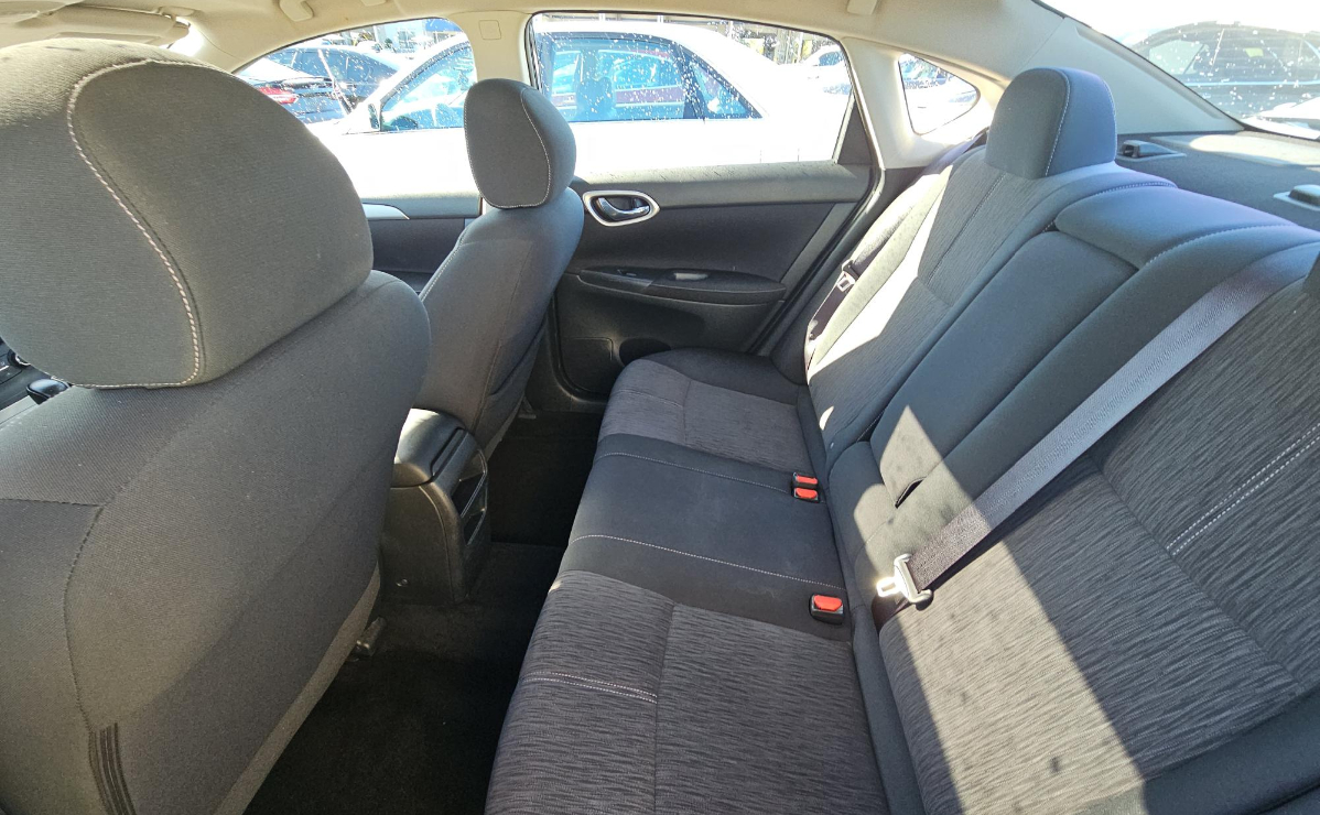 Nissan Sentra S 2015