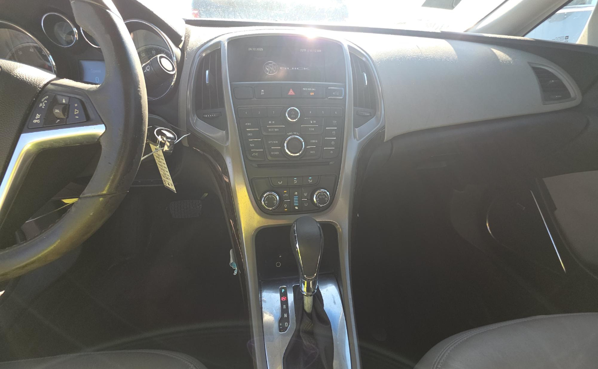 Buick Verano Convenience 2012