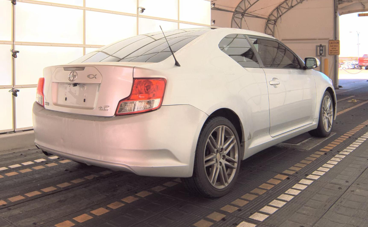 Scion tC  2011