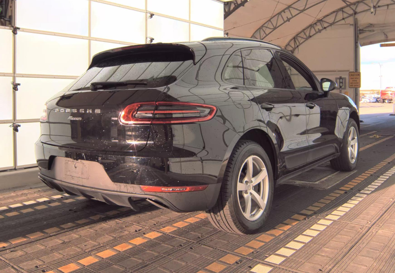 Porsche Macan  2017