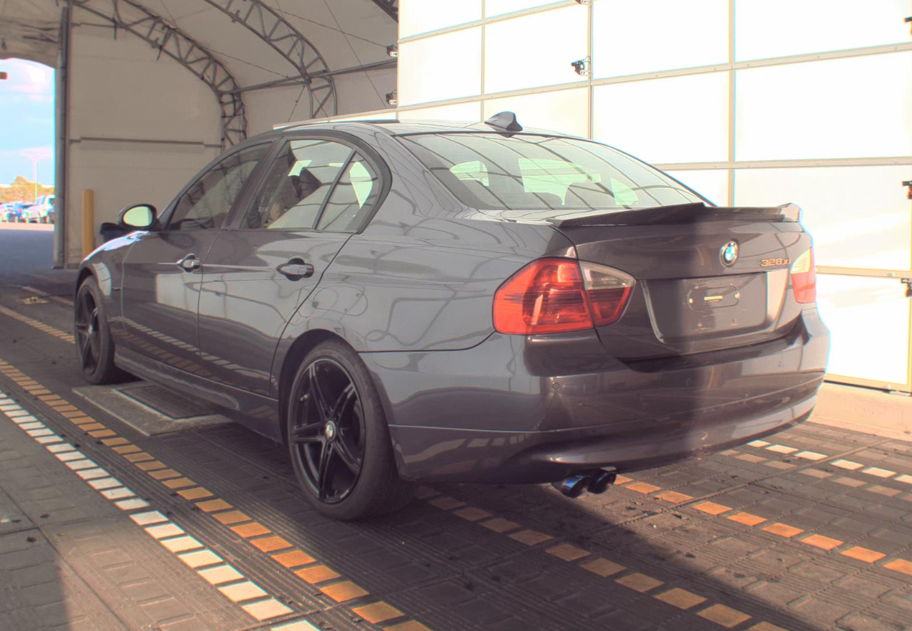 BMW 328xi  2008