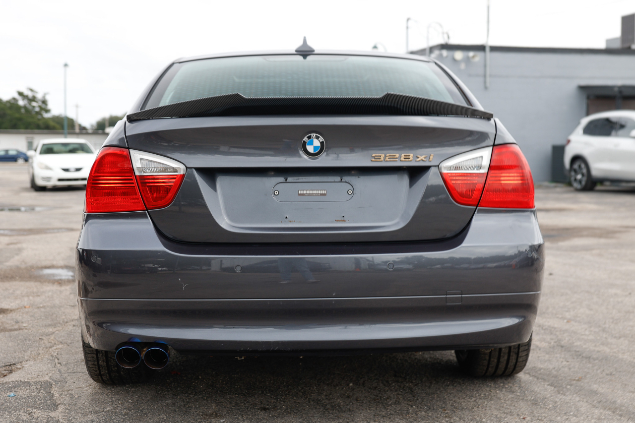 BMW 328xi  2008