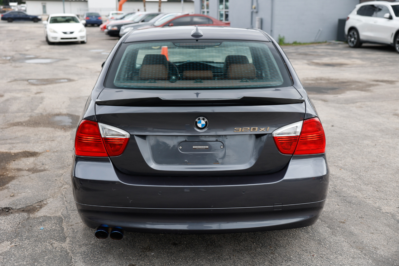 BMW 328xi  2008