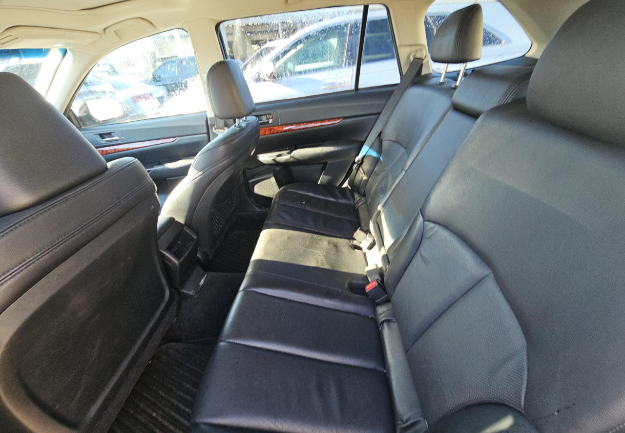 Subaru Outback 3.6R Limited 2011