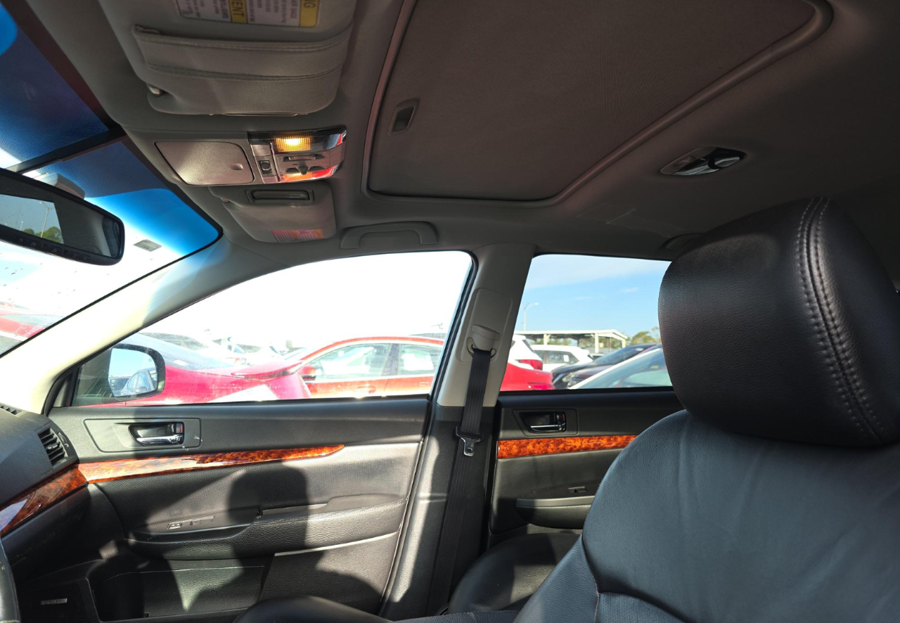 Subaru Outback 3.6R Limited 2011