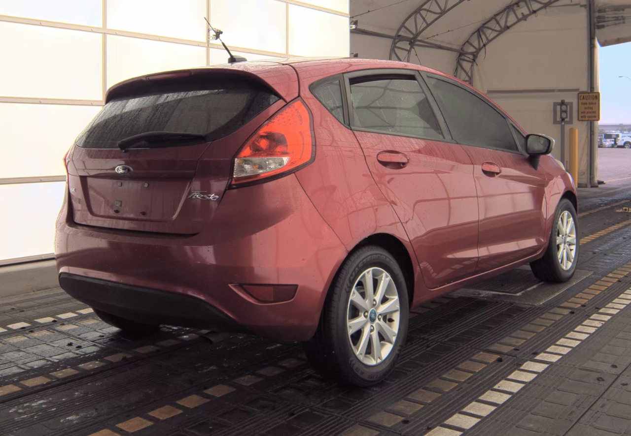 Ford Fiesta SE Hatchback 2011