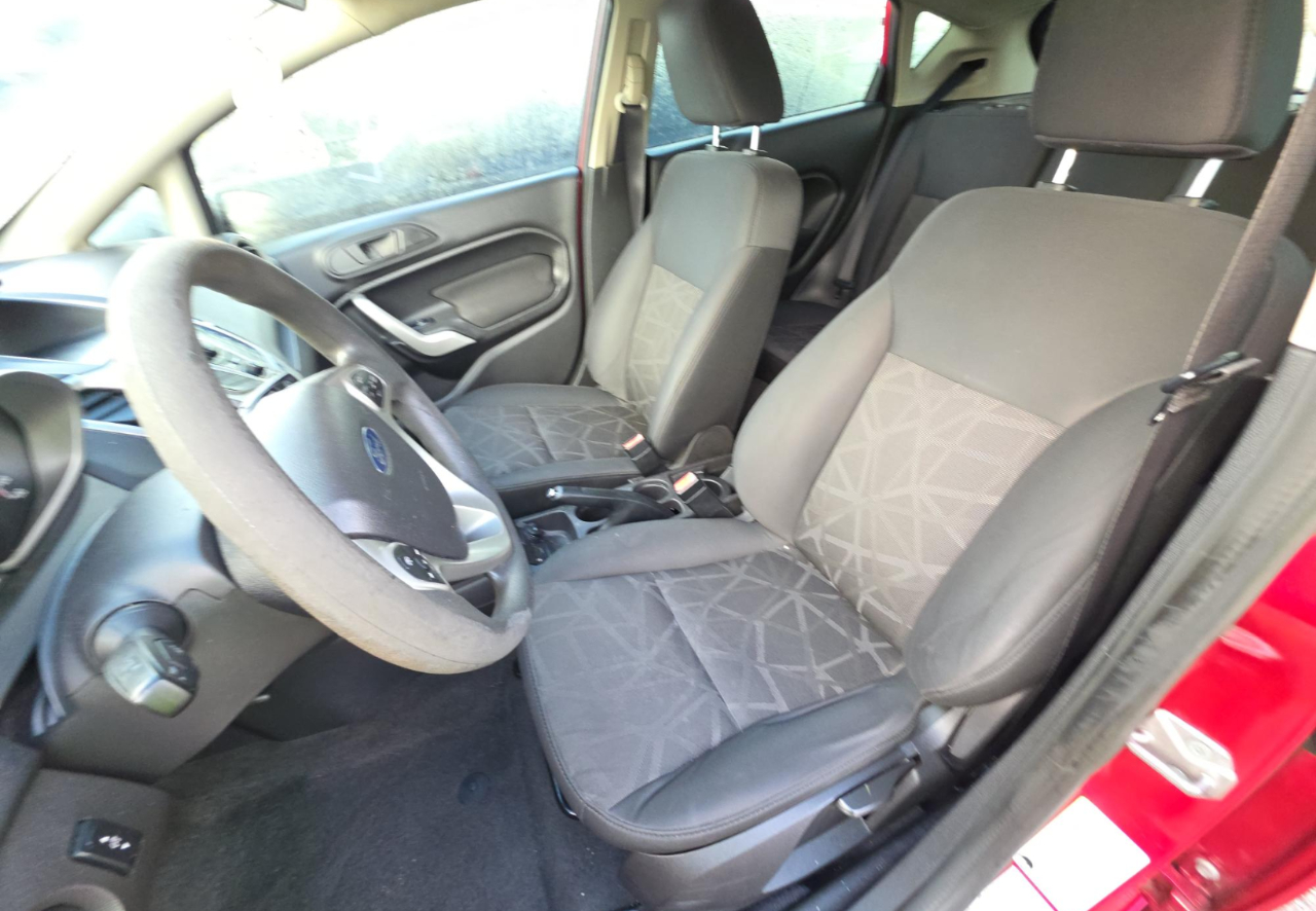 Ford Fiesta SE Hatchback 2011