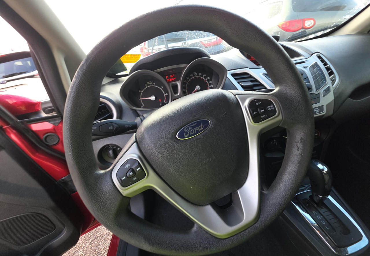 Ford Fiesta SE Hatchback 2011