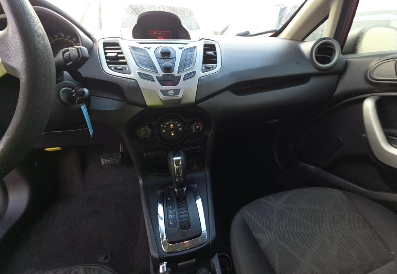 Ford Fiesta SE Hatchback 2011