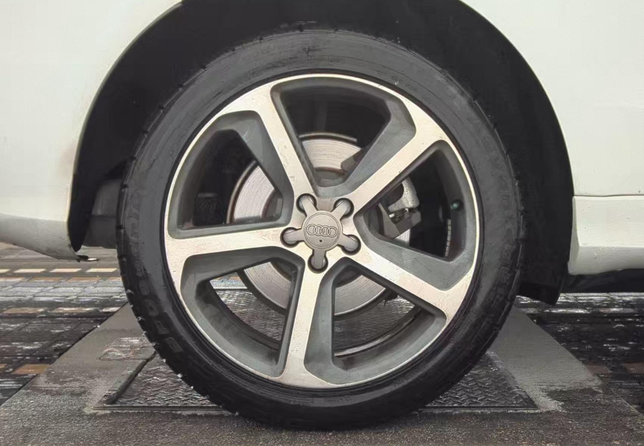 Audi Q5 Premium Plus 2015