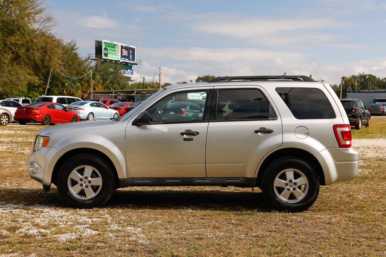 Ford Escape  2010