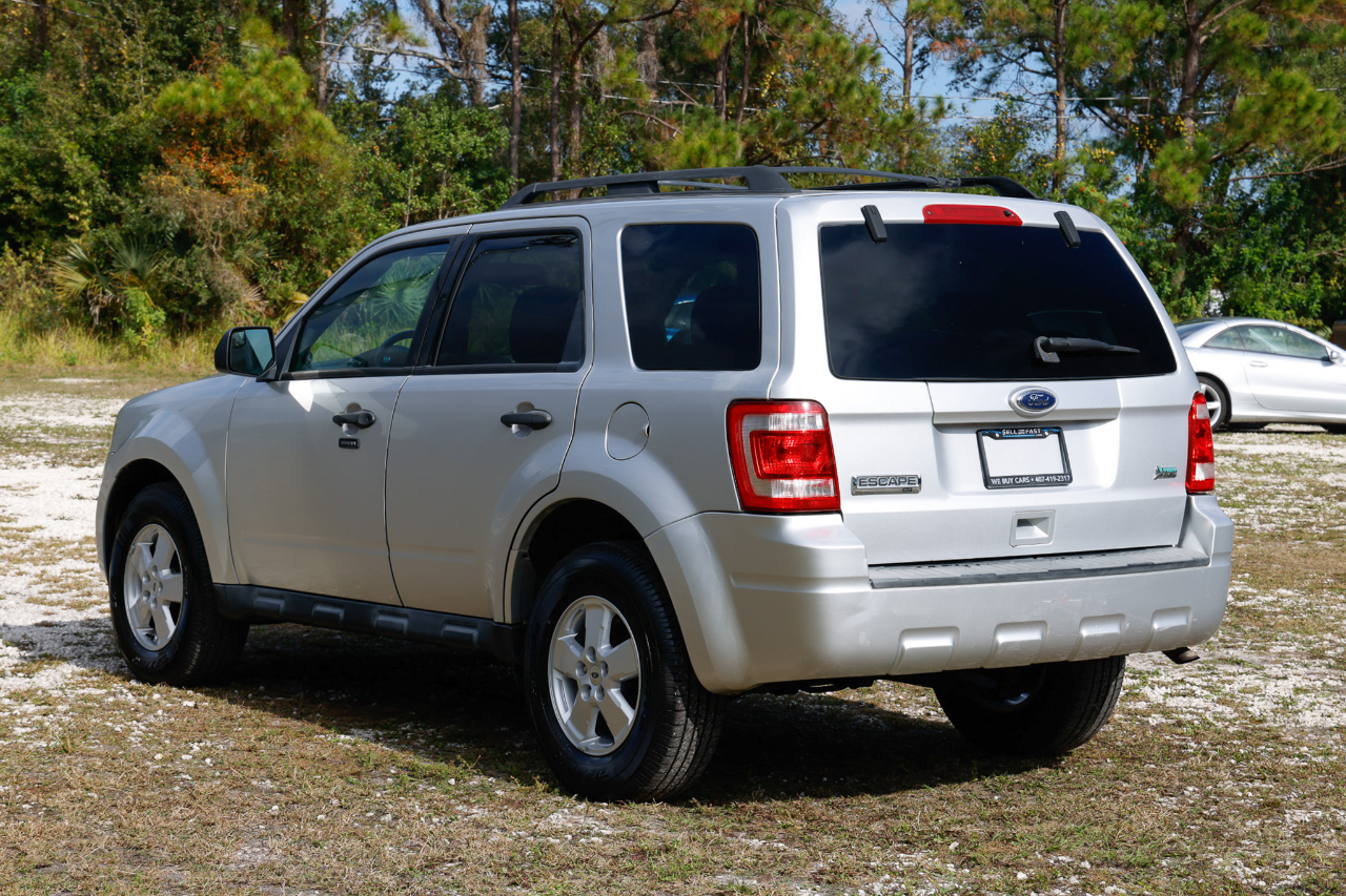 Ford Escape  2010