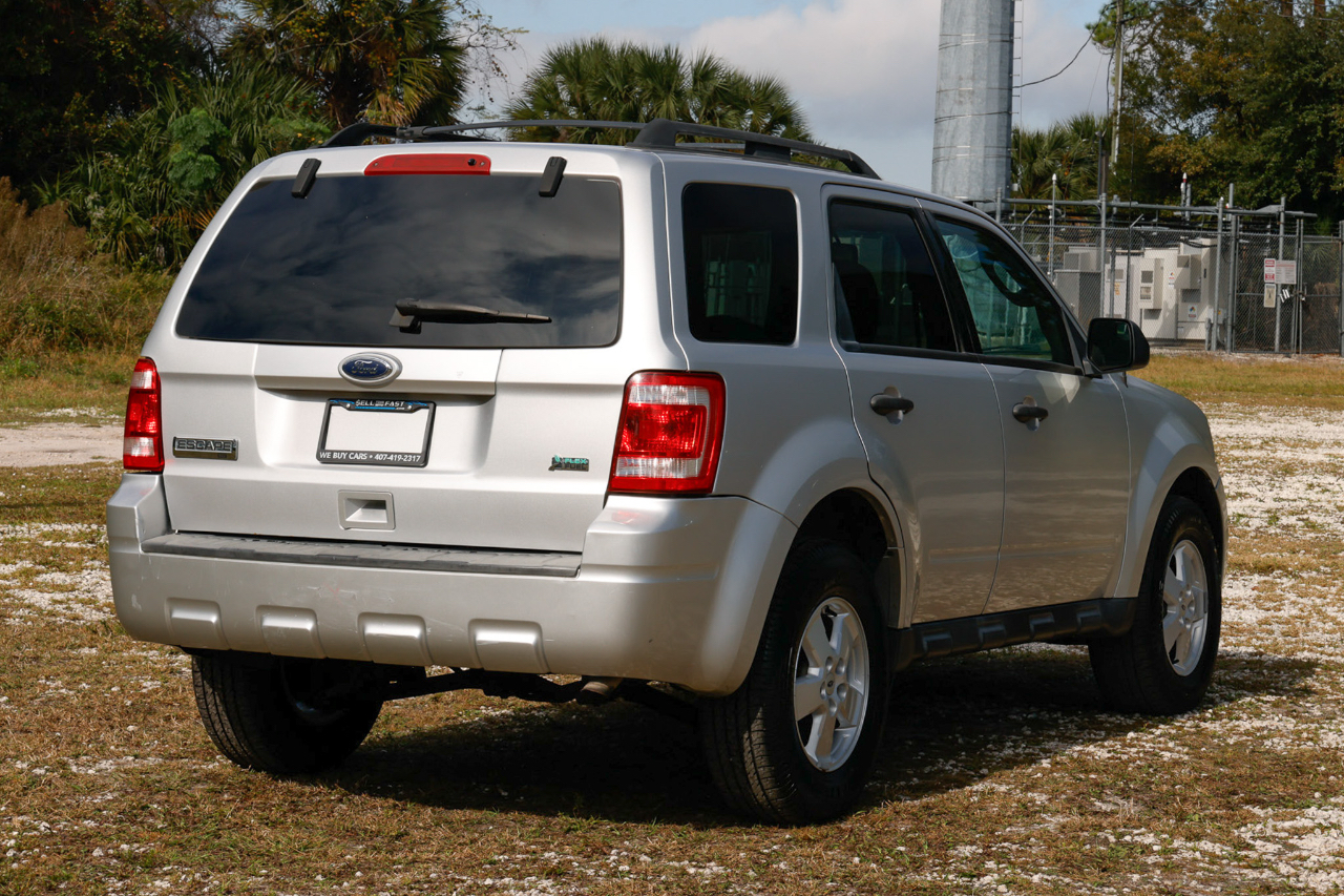 Ford Escape  2010