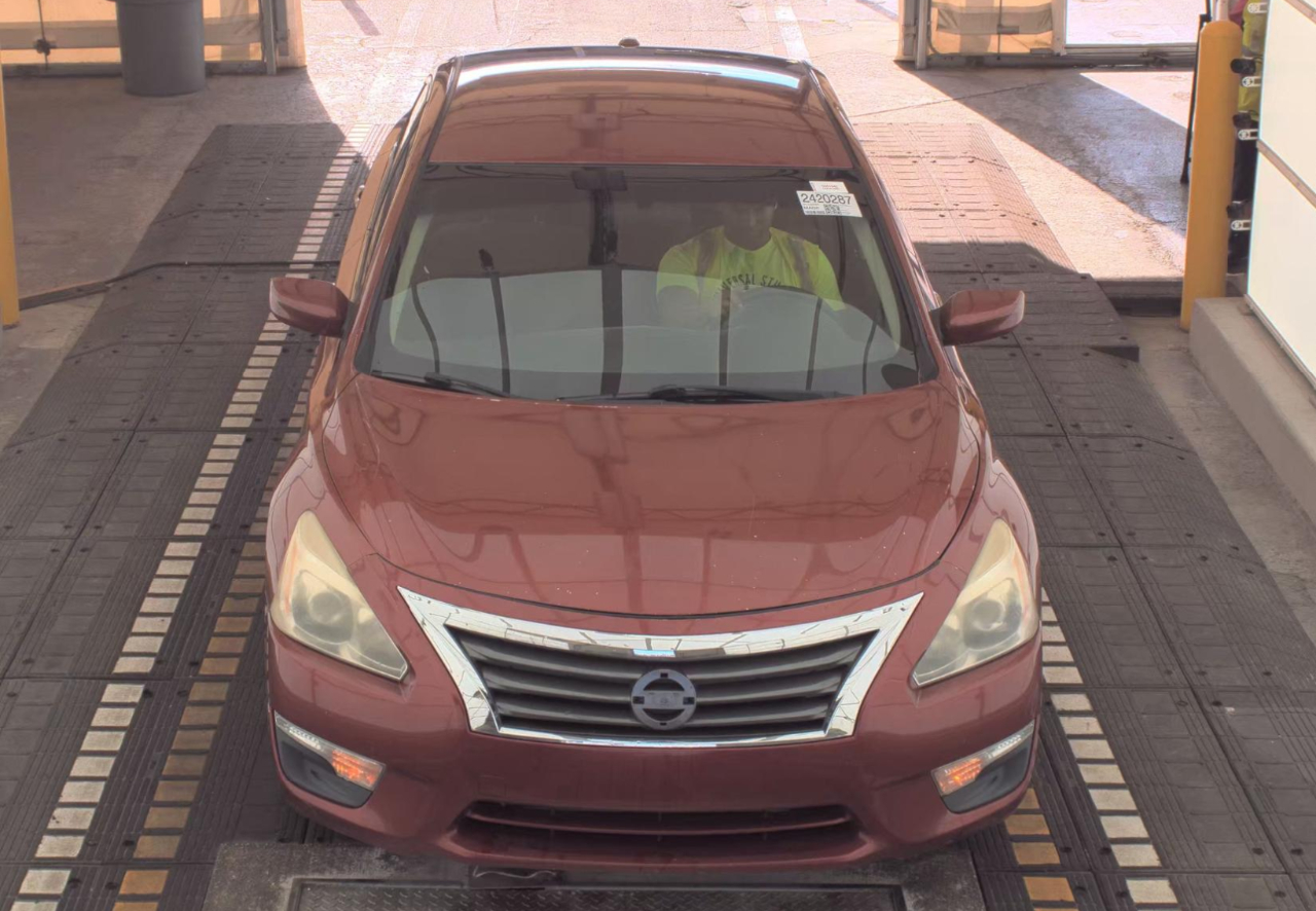 Nissan Altima 2.5 SV Sedan 2013